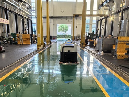 14億多人從“用上電”到“用好電”，坦力工業(yè)洗地機(jī)器人助力工廠地面清潔