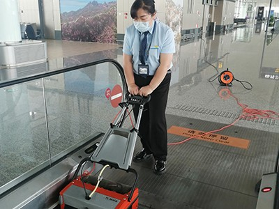 商場車站自動扶梯如何清洗？用這個黑科技！