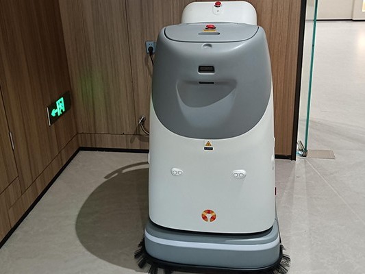 科技助力，酒店煥新 —— 坦力工業(yè)洗地機(jī)器人帶來(lái)新變革