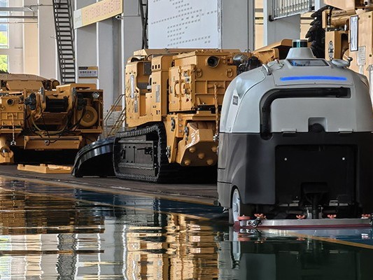 坦力工業(yè)自動清潔機器人：嘿，清潔生產(chǎn)的超棒搭子！