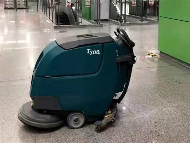 飯店吃飯吃出蟑螂？飲食衛(wèi)生如何才能得到保障？