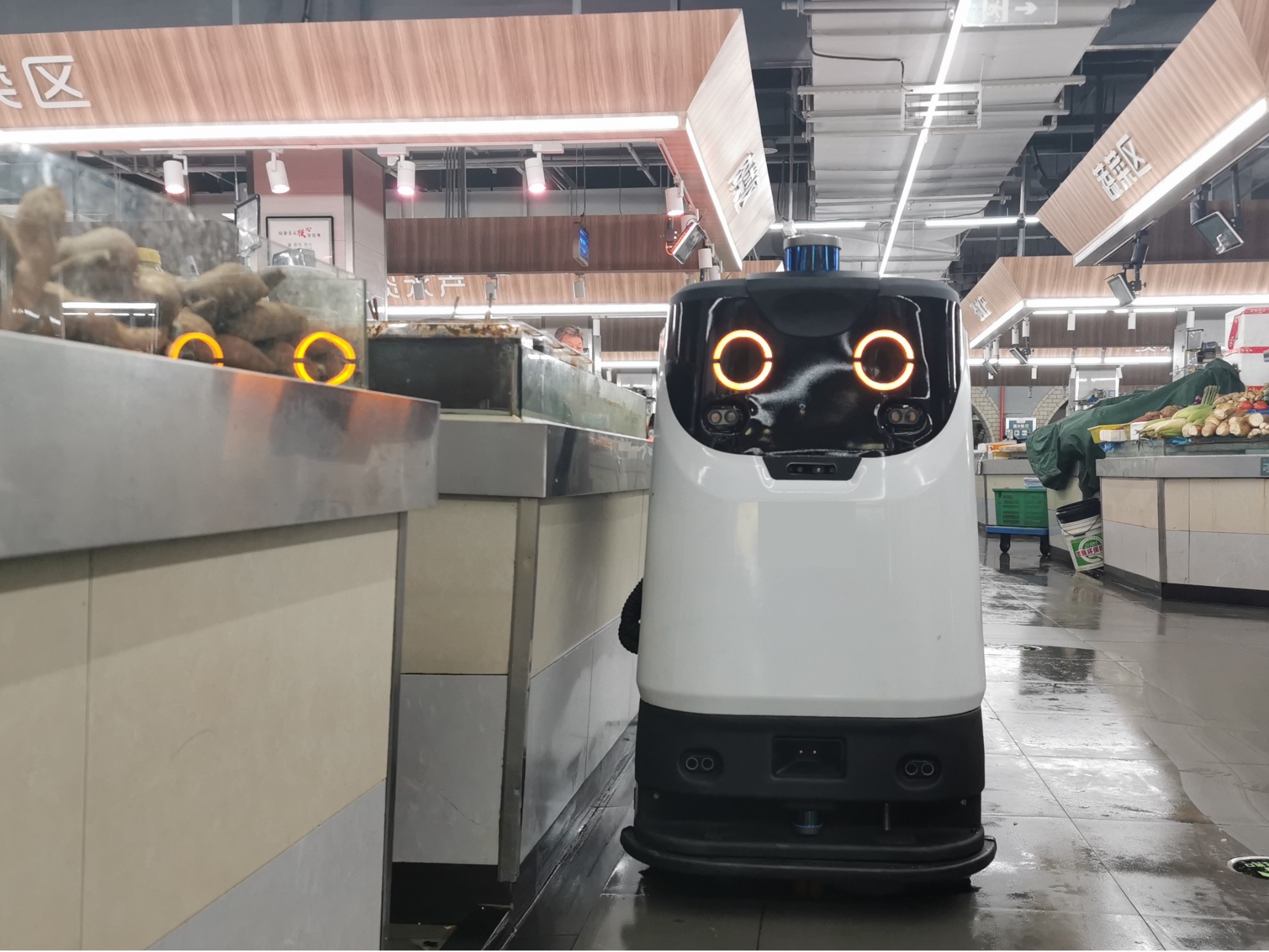 科技賦能潔凈盛會(huì)！坦力無(wú)人洗地機(jī)為全運(yùn)會(huì)筑牢智慧清潔防線(xiàn)