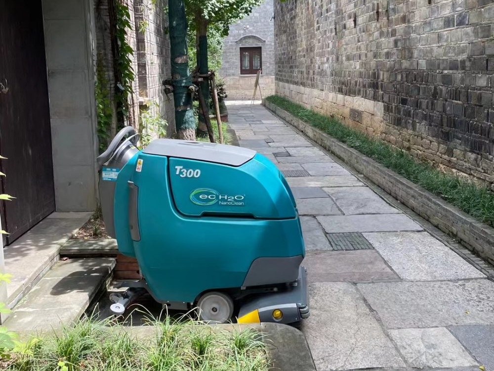 清潔員工的新寵，商用洗地機(jī)到底有多好？